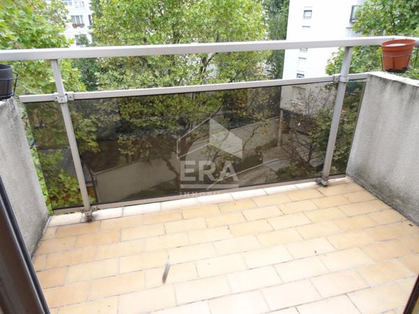 Appartement Paris 3 pièces 71.50 m2 avec balcons
