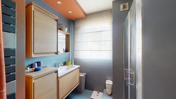 Appartement Paris 3 pièces 71.50 m2 avec balcons