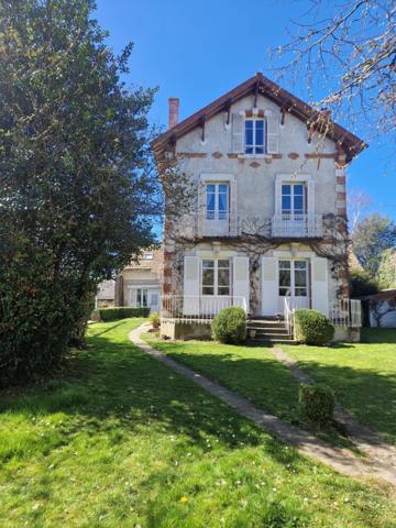Superbe maison de caractère, studio, Piscine