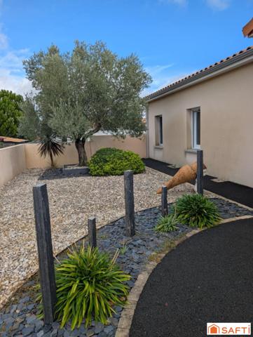 Maison récente et fonctionnelle à Vouillé bourg