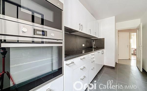 Appartement à vendre    3 pièces • 65 m2 Strasbourg