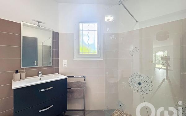 Maison à vendre    6 pièces •  Canohès