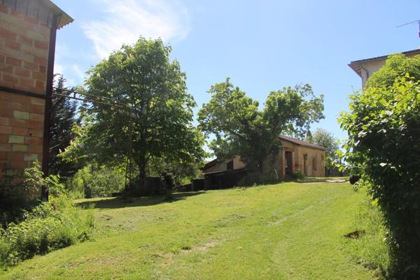 Ancien corps de ferme à rafraîchir