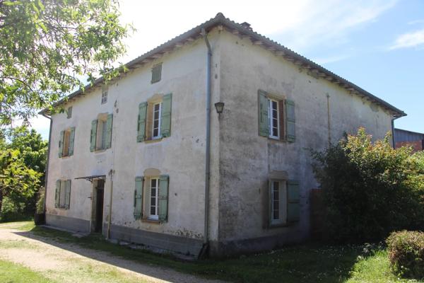 Ancien corps de ferme à rafraîchir