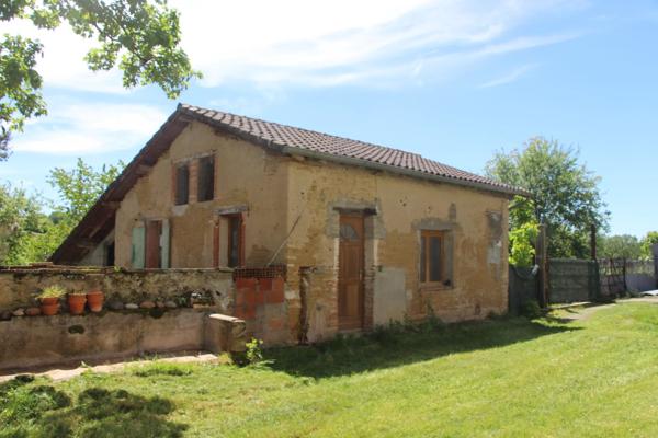 Ancien corps de ferme à rafraîchir