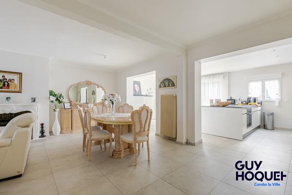 Maison 5 chambres à vendre à Combs-la-Ville -