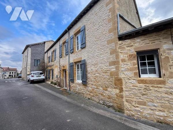 L'office est fier de vous proposer cette superbe maison en pierre située sur la commune de Vend...