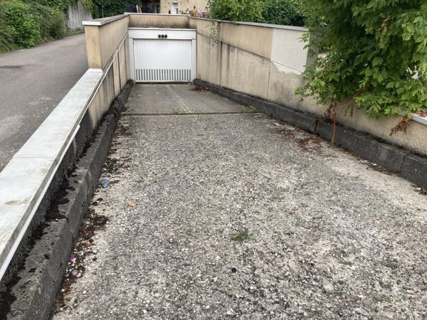 AMBERIEU EN BUGEY - Appartement T3 de 79,78 m² au 2ème étage (sans ascenseur) avec balcon, cave et garage Ambérieu-en-Bugey (01500)