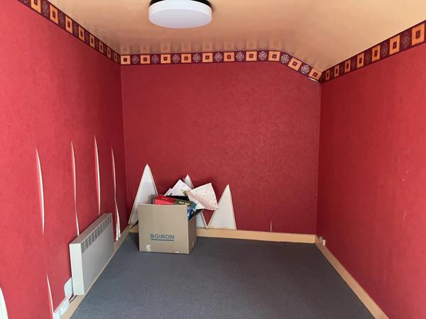 Bien de 3 chambres avec un espace commercial au rez-de-chaussée