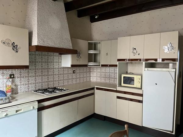 Bien de 3 chambres avec un espace commercial au rez-de-chaussée