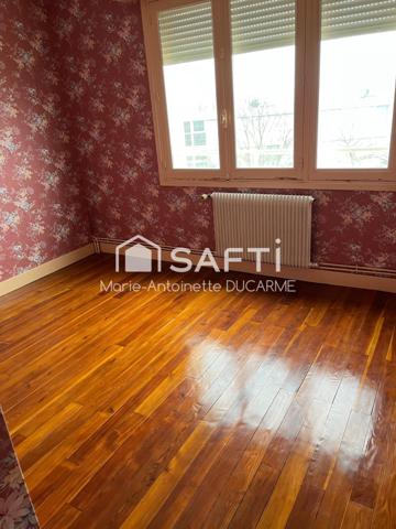 Grande maison , de 154 m2, beaucoup de potentiel