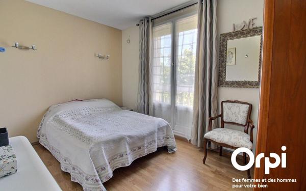 Maison à vendre    5 pièces •  Montigny-le-Bretonneux