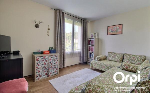 Maison à vendre    5 pièces •  Montigny-le-Bretonneux