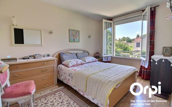 Maison à vendre    5 pièces •  Montigny-le-Bretonneux
