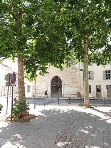 Appartement T2 La Rochelle 17 centre ville rdc avec local vélos