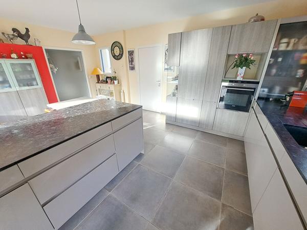 Fouesnant Maison de 141 m² sur 1563 m² de terrain à 2 kilomètres des plages