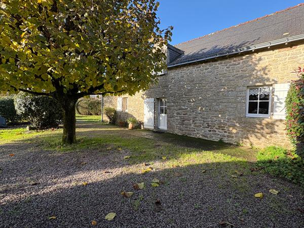 Maison en pierres pleine de charme ? Campagne de Malansac - Vie de plain-pied