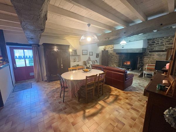 Maison en pierres pleine de charme ? Campagne de Malansac - Vie de plain-pied