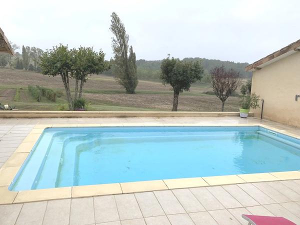 Propriété de campagne avec gîtes et piscine