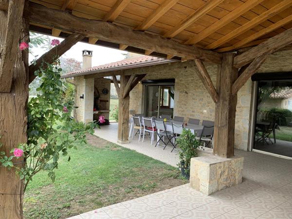 Propriété de campagne avec gîtes et piscine