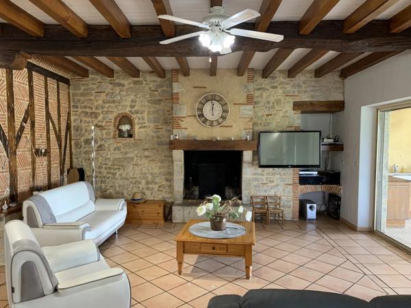 Propriété de campagne avec gîtes et piscine