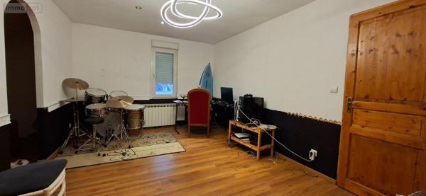 Maison de ville à vendre à Crécy-sur-Serre dans l'Aisne (02270), ref : 02014/895