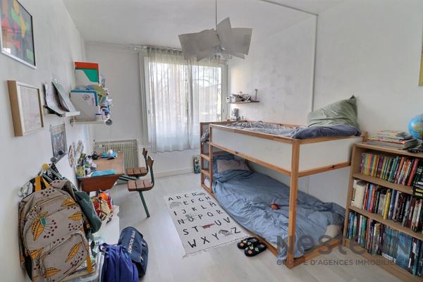 Appartement Fontenay Sous Bois 3 pièce(s) 63.74 m2