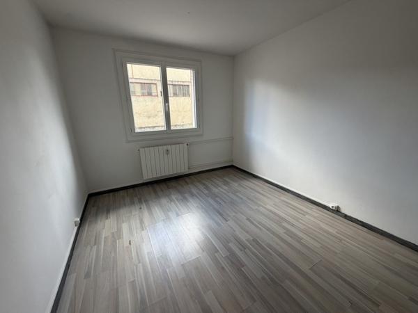 Appartement à louer 590 € CC Marmande 4 p 66 m² DPE E
