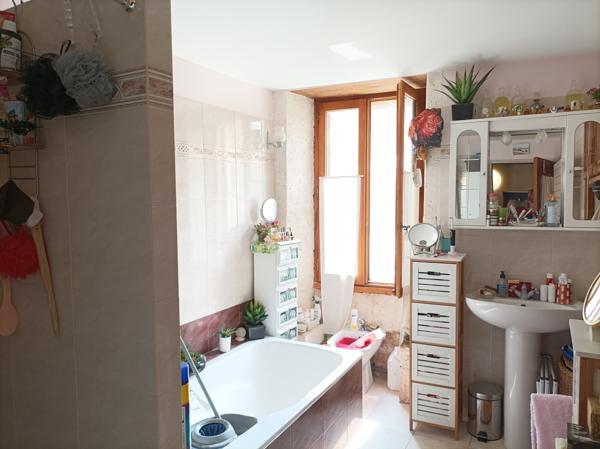 Maison ville, 4100 m² terrain