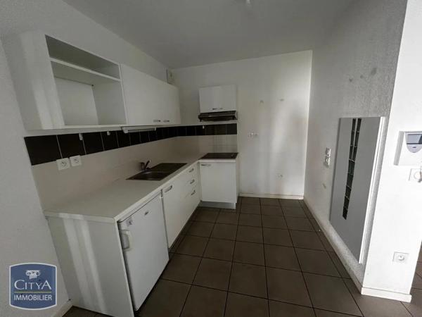 Appartement à louer 2 pièces 47.36m² Billère (64140)