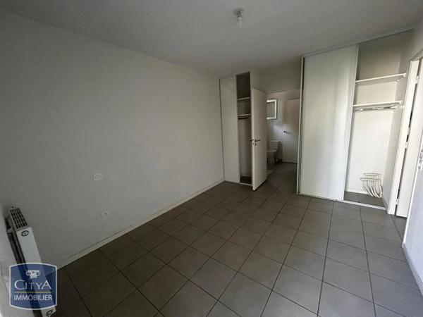 Appartement à louer 2 pièces 47.36m² Billère (64140)