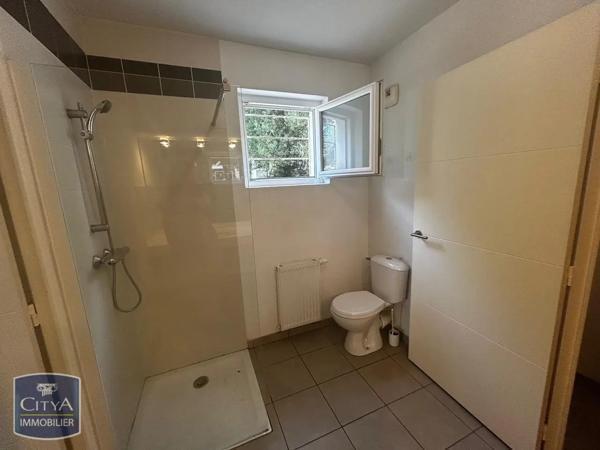 Appartement à louer 2 pièces 47.36m² Billère (64140)