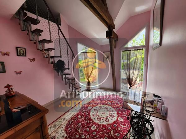 Vente                                                      Propriété
                        
                     10 pièces                      260 m2                     à Brunoy