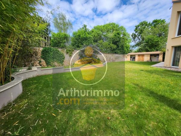 Vente                                                      Propriété
                        
                     10 pièces                      260 m2                     à Brunoy