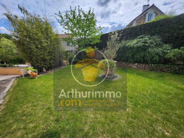 Vente                                                      Propriété
                        
                     10 pièces                      260 m2                     à Brunoy