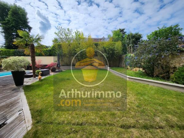 Vente                                                      Propriété
                        
                     10 pièces                      260 m2                     à Brunoy
