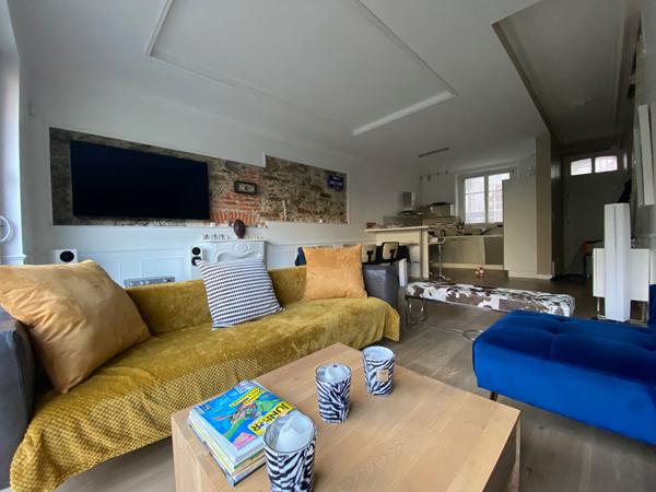 Nantes/Monselet - Maison  en impasse au coeur du centre Ville en sus garage