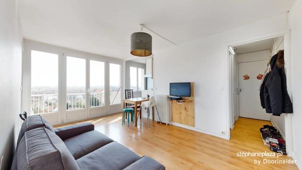 Location                                                      Appartement
                        
                     3 pièces                      51 m2                     à Vitry-sur-Seine