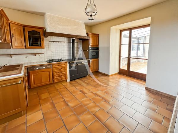 Belle maison de campagne en pierre avec piscine !