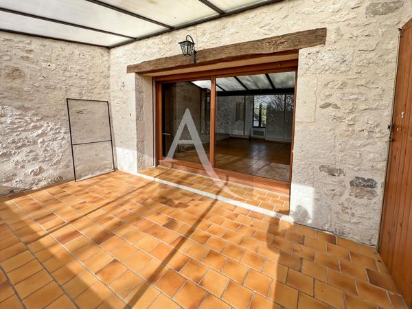 Belle maison de campagne en pierre avec piscine !