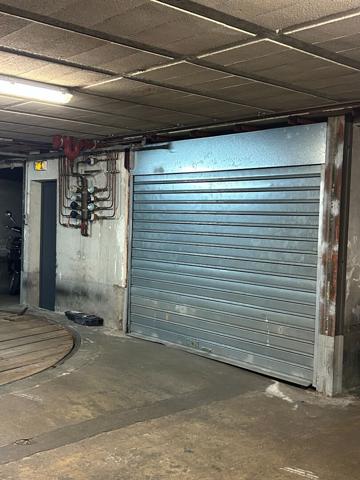 box fermé à louer Paris 6 rue Saint Romain