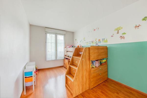 Appartement Bussy Saint Georges 3 pièce(s) 67.40 m2 à 6 min à pied du RER