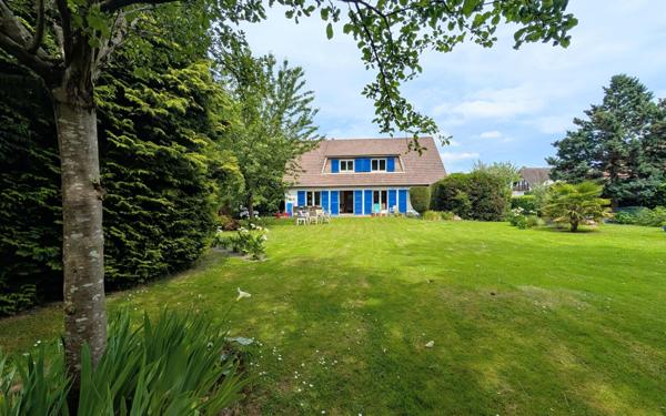 Maison à vendre    7 pièces • 247,70 m2 Mont-Saint-Aignan