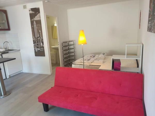 Location                                                      Appartement
                        
                     1 pièces                      26 m2                     à Saint-Sébastien-sur-Loire