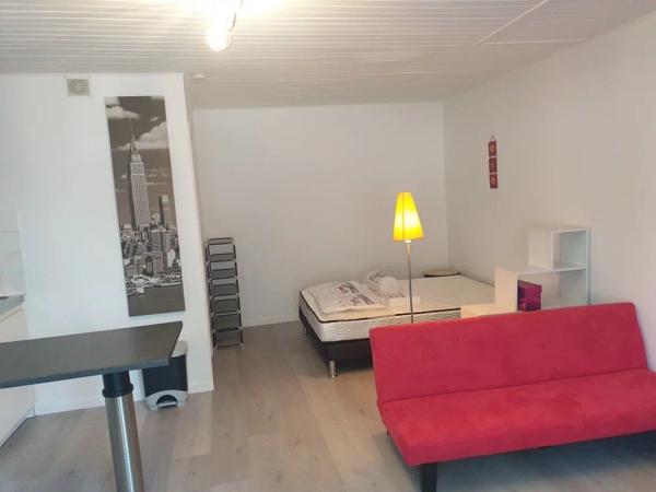 Location                                                      Appartement
                        
                     1 pièces                      26 m2                     à Saint-Sébastien-sur-Loire