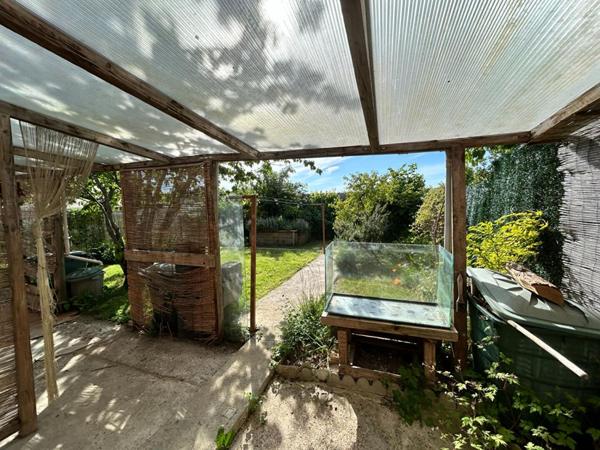 CHARS. PROCHE GARE SNCF POUR PARIS SAINT-LAZARE