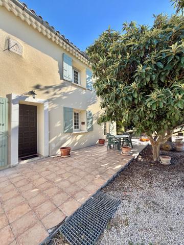 CHATEAURENARD - MAS - 3 CHAMBRES - JARDIN - GARAGE