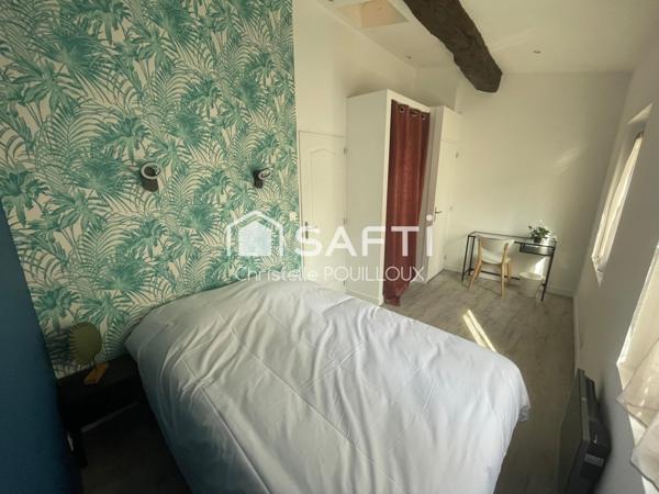 Immeuble rénové comprenant 3 logements meublés