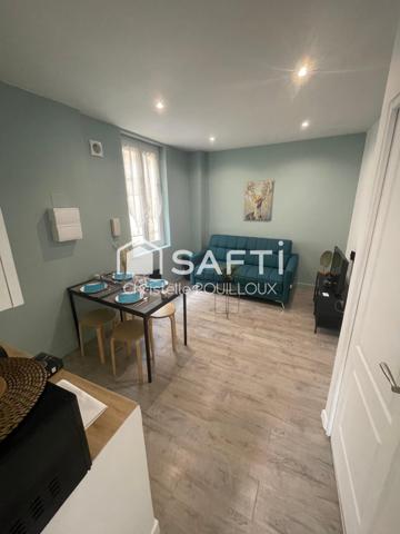 Immeuble rénové comprenant 3 logements meublés