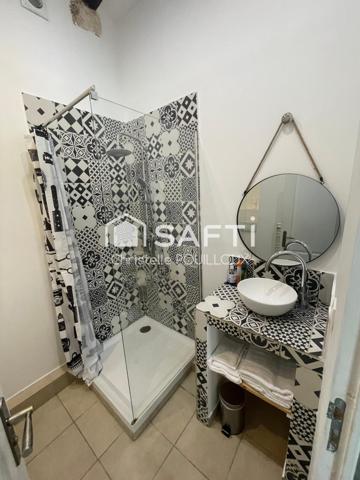 Immeuble rénové comprenant 3 logements meublés